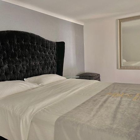 Enzo Capo Jacuzzi Andrassy Apartment Budapest Exterior photo